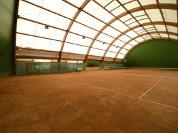 Campo tennis coperto